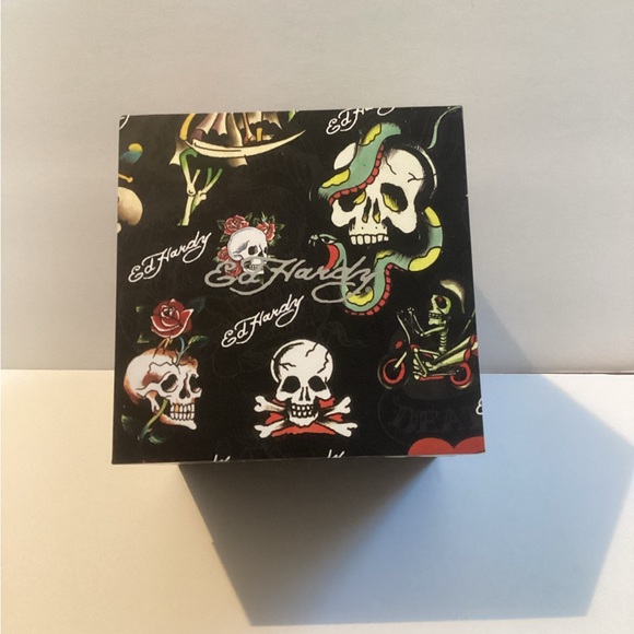 NIB with tag Ed Hardy black metal band Skull face watch - Picture 3 of 5